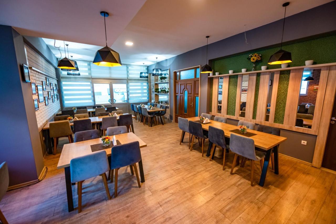 Hotel Oasis Gnojnice 外观 照片
