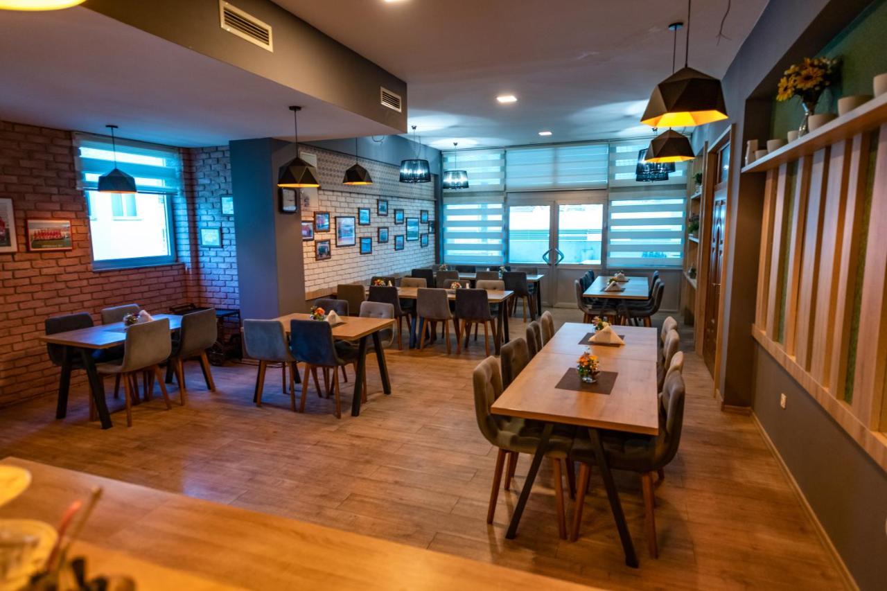 Hotel Oasis Gnojnice 外观 照片