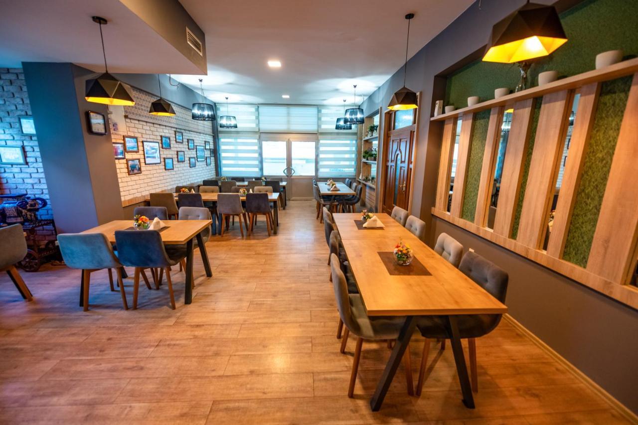 Hotel Oasis Gnojnice 外观 照片